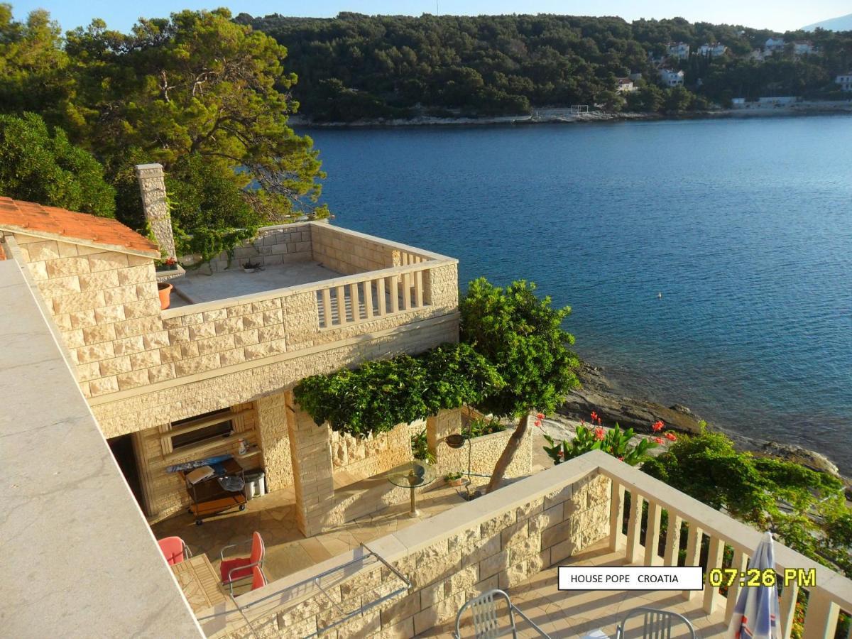 Beachfront House Pope B&B Selca  Exterior photo