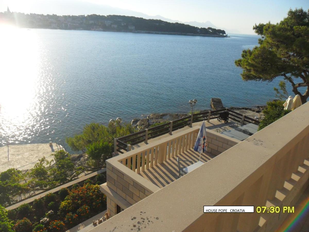 Beachfront House Pope B&B Selca  Exterior photo